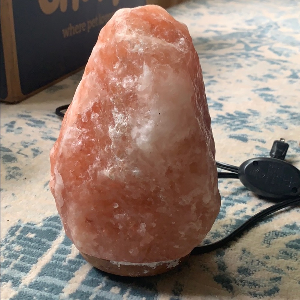 Brand new salt lamp